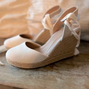 ZBY Women’s White Ankle Strap Wedge Heels Size 8 1/2